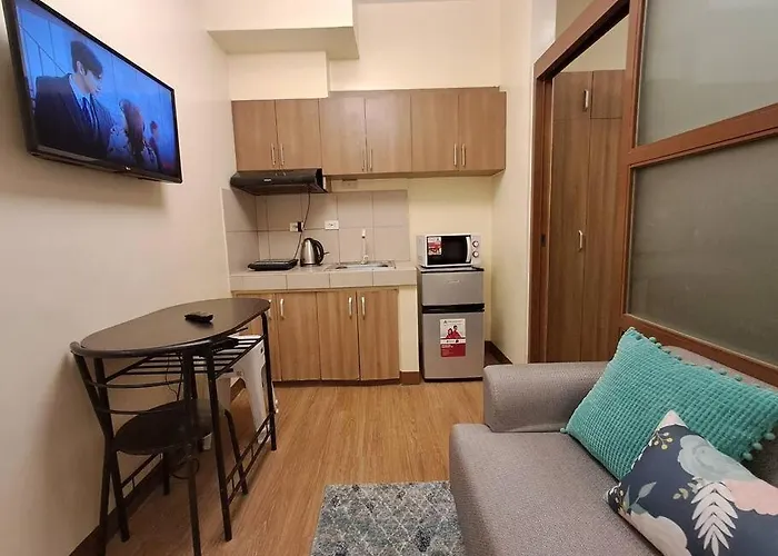 Cozy Beside Mall,mrtboniedsa Manila